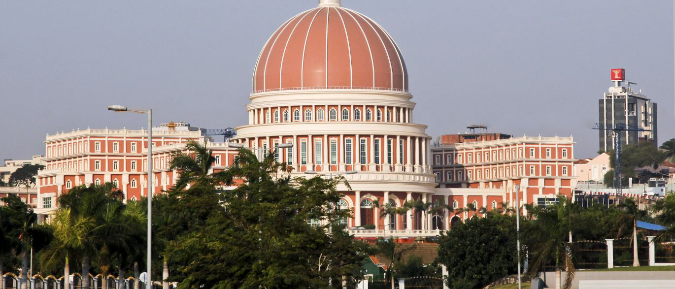 ANGOLA<br>Un monde à découvrir